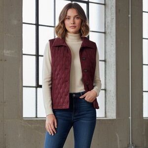 2/$30 Land’s End Maroon Burgundy Quilted Puff Sleeveless Buttoned Vest Small